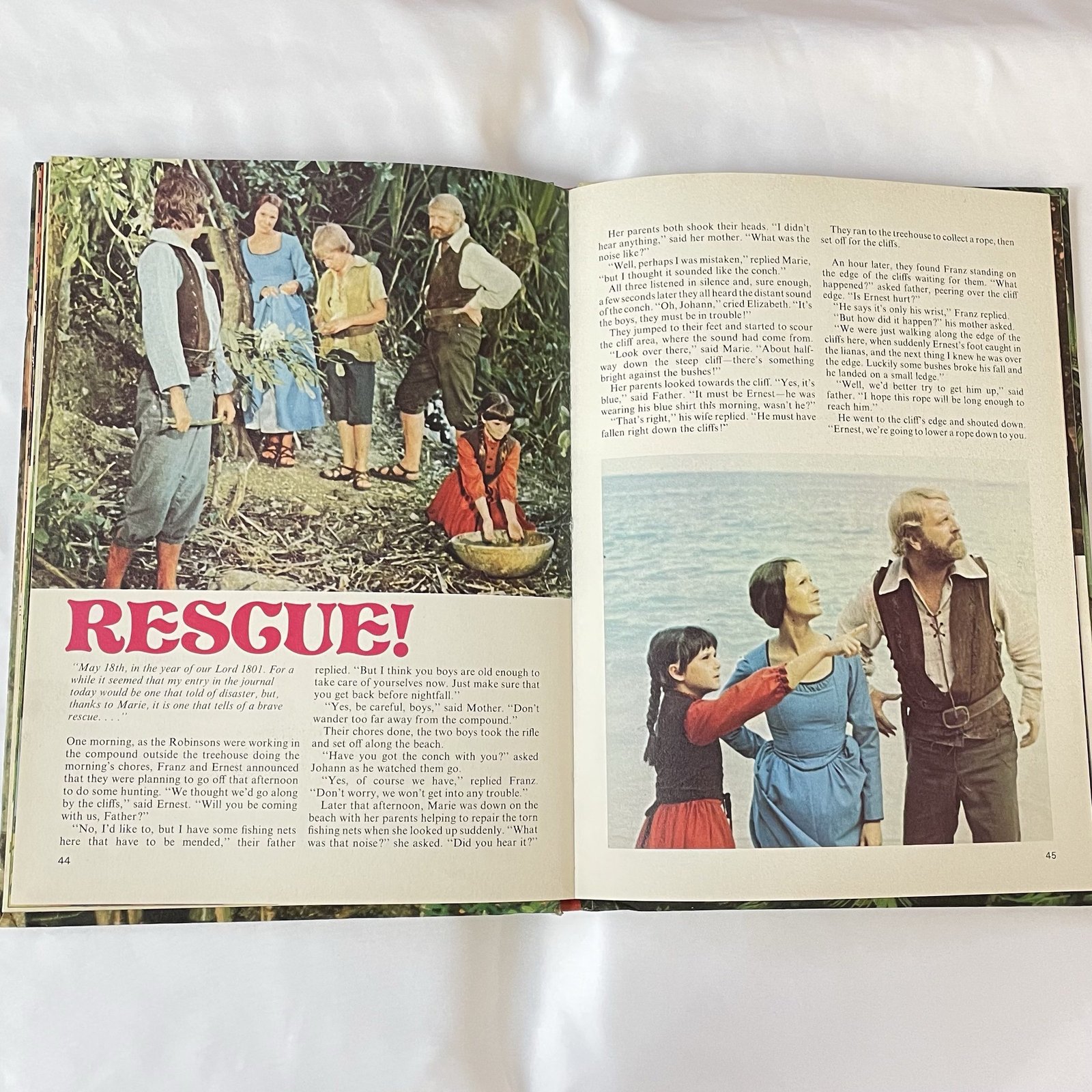 Swiss Family Robinson - TV Annual 1976 hardcover - Image 2