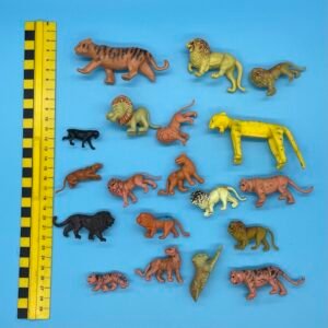 Vintage Wild Cat Figure Lot
